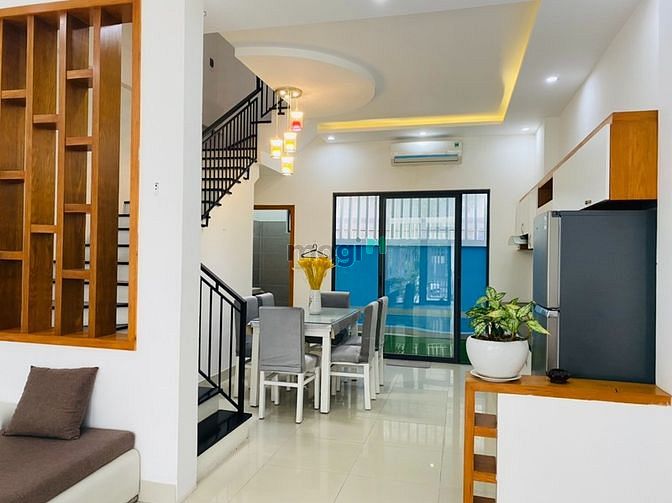 Hình ảnh Nam Việt Á - Cho thuê nhà 3 tầng 3PN sân vườn hồ bơi