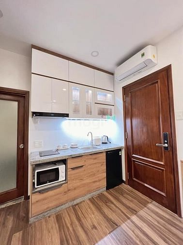 Hình ảnh CHO THUÊ CĂN HỘ FULL NỘI THẤT có ban công ở ngã tư 7 hiền - TÂN BÌNH