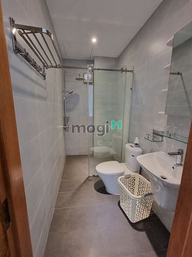 Hình ảnh Mb6623 nạp rút nhanh chóng dịch vụ 1 phòng ngủ riêng với ban công và cửa lùa lớn Quận 2