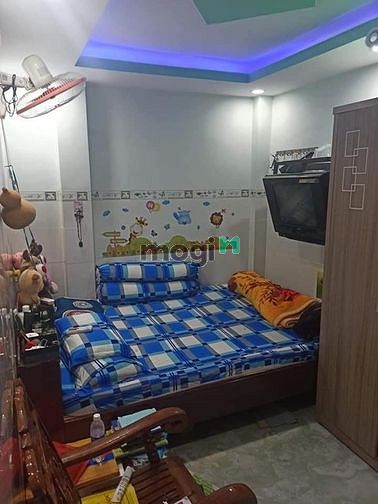 Hình ảnh Bán nhà CHDV hẻm 5m Q5 40m2 5tầng cho thuê 35tr/tháng