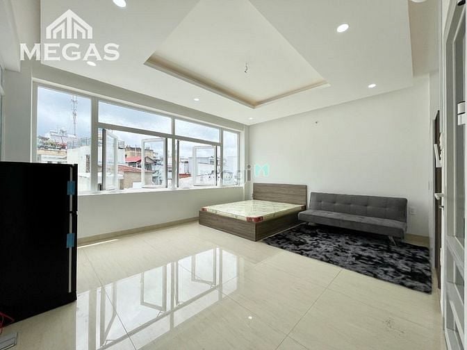Hình ảnh CHDV ngay các trường đại học HUTECH UEF HỒNG BÀNG