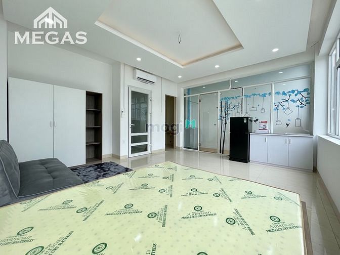 Hình ảnh CHDV ngay các trường đại học HUTECH UEF HỒNG BÀNG