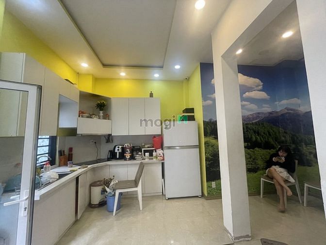 Hình ảnh Nhỉnh 4 tỷ, 4 tầng trung tâm Quận 3