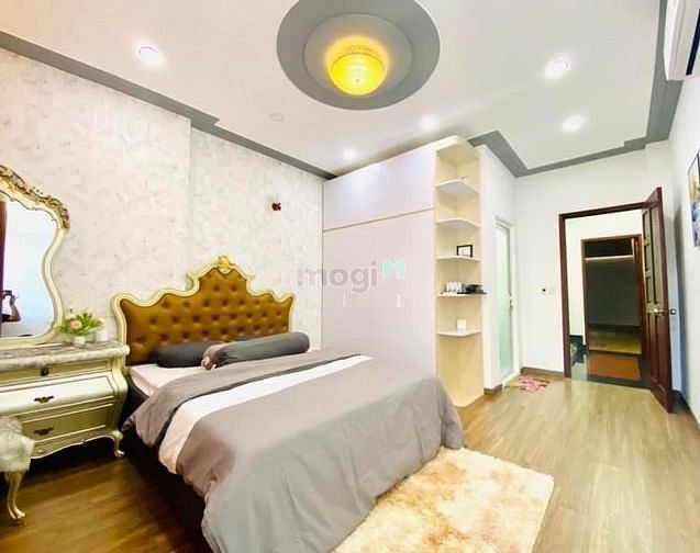 Hình ảnh Bán nhà Phường 15, Tân Bình-50m2-5 Tầng cực đẹp.