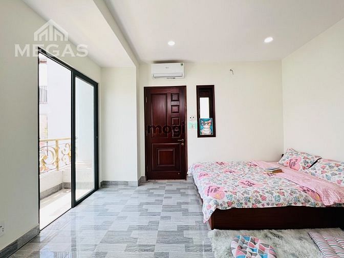 Hình ảnh Cho Thuê CHDV Ban Công, 40m2 Ngay Đại Học Kinh Tế