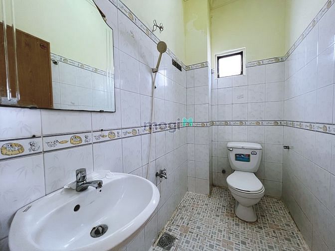 Hình ảnh CHDV gần trường HUTECH - Bình Thạnh - Xô Viết Nghệ Tĩnh