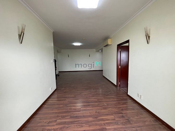Hình ảnh Chia tài sản bán nhanh căn HÙNG VƯƠNG PLAZA DT khủng 130m2 3PN 3TY630