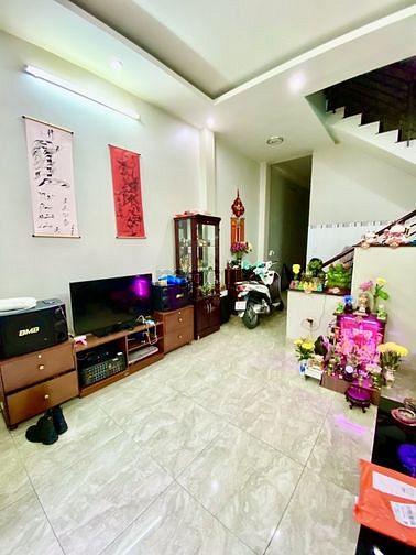 Hình ảnh Thạch lam, tân phú,2 tầng, 100m2,hẻm 4m sát mặt tiền cần bán gấp