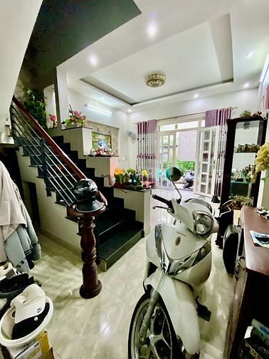 Hình ảnh Thạch lam, tân phú,2 tầng, 100m2,hẻm 4m sát mặt tiền cần bán gấp