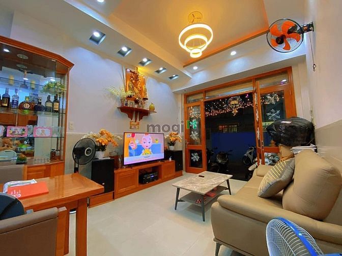 Hình ảnh Nhà 5 tầng, HXH CMT8, sát CHCC Hà Đô