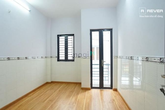 Hình ảnh Cô sáu nhờ bán giúp căn ở Trần Bình Trọng