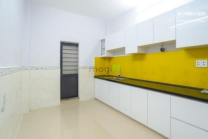 Hình ảnh Cô sáu nhờ bán giúp căn ở Trần Bình Trọng