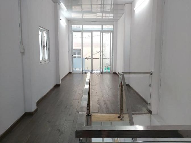 Hình ảnh Cô sáu nhờ bán giúp căn ở Trần Bình Trọng