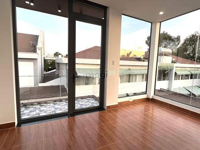 Hình ảnh Giảm 300tr , bán nhà gần Vincom Thủ Đức , 65 m2 , 3 lầu