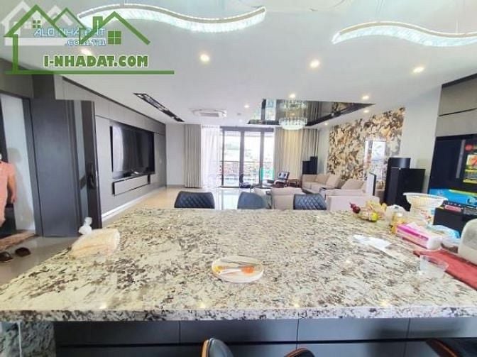 Hình ảnh Nhà Võng Thị 229m 9 T thang máy MT 13m