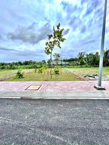 Hình ảnh Còn sót 2 lô cực đẹp CHỈ 1,1 tỷ, shr, ngay MT Nguyễn Văn Khạ