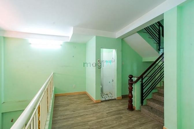 Hình ảnh Bán nhà Đoàn Văn Bơ để trả viện phí giúp em trai môt tim