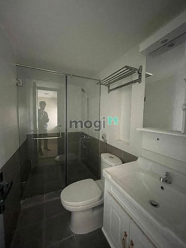 Hình ảnh CHDV mới xây giá hạt dẻ gần KCX Tân Thuận