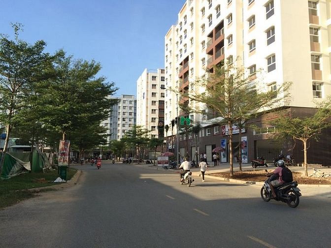 Hình ảnh Sang Lô Đất Nhà Phố Trong KDC Hiện Hữu Cách Võ Văn Kiệt 300m, Sổ Riêng