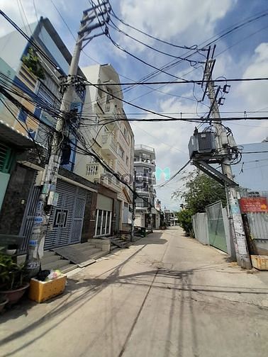 Hình ảnh Nhà gần BV Bình Tân, hẻm 8m, 60m2, 4PN, đang cho thuê, Chỉ 3,5 tỷ
