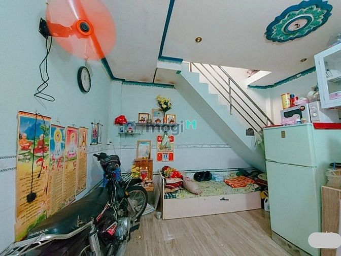 Hình ảnh Bán nhà đường số 9 sầm uất quận 4 bán để mua chung cư