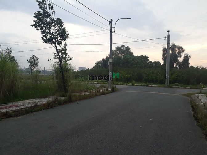 Hình ảnh Mới 39 lô đất ngay mặt tiền đường Hoàng Phan Thái, vị trí cực đẹp SHR.