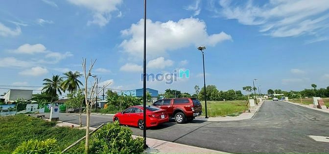 Hình ảnh Mới 39 lô đất ngay mặt tiền đường Hoàng Phan Thái, vị trí cực đẹp SHR.