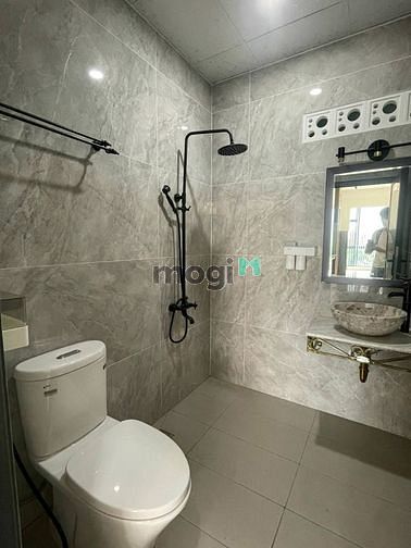 Hình ảnh CHDV Studio rộng 50m2 cửa sổ lớn gần KCX - VinCom - Cầu Phú Mỹ