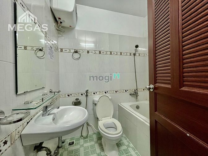 Hình ảnh CHDV ngay Trung tâm quận 1 gần Cầu Ông Lãnh