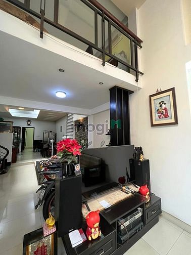 Hình ảnh Bán biệt thự 3 tầng CMT8 chỉ 25 tỷ 173m2 đất