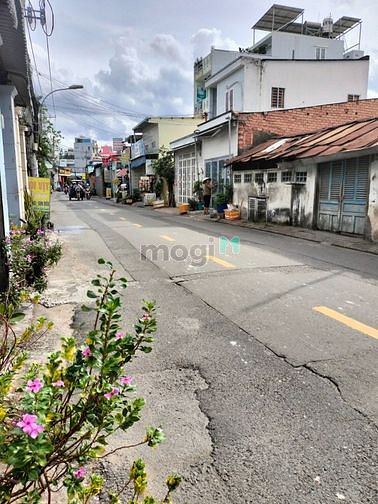 Hình ảnh Kẹt tiền bán gấp lô đất tăng 4 căn nhà