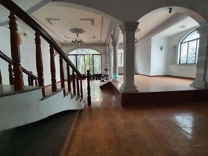 Hình ảnh Cho thuê biệt thự 10x30 đường Yên Thế, P.2, Q.Tân Bình
