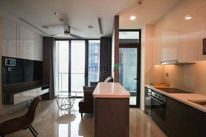 Hình ảnh 2PN Vinhome Golden River tầng cao, view đẹp