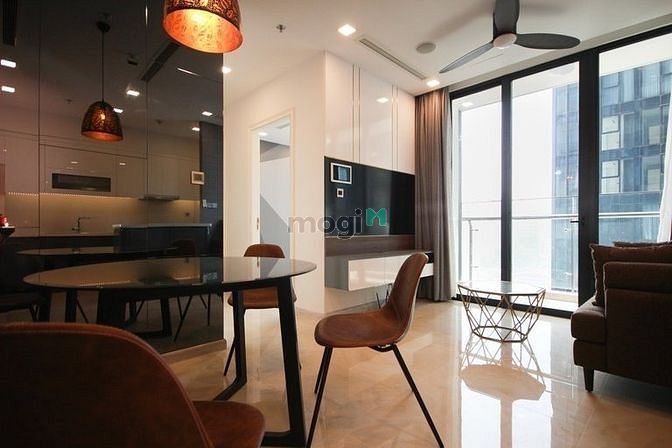 Hình ảnh 2PN Vinhome Golden River tầng cao, view đẹp