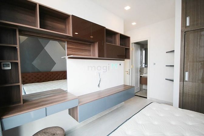 Hình ảnh 2PN Vinhome Golden River tầng cao, view đẹp