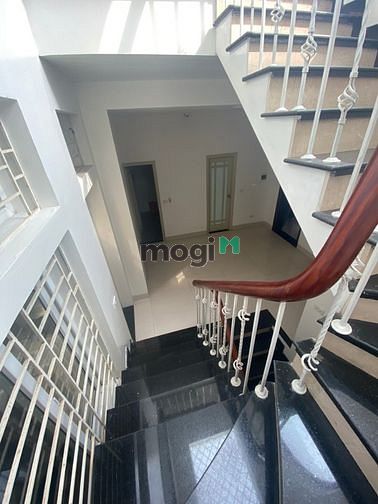 Hình ảnh Cho thuê biệt thự Trung Văn Vinaconex3, 180m2x5 tầng, thang máy