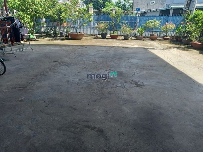 Hình ảnh Bán gấp Mặt tiền KD 400m2,11x36m,Chỉ 60tr/m2 Hoàng Hữu Nham Q.9 BXMĐ 2