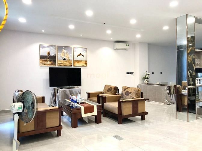 Hình ảnh Biệt thự Lan Anh cho thuê, 300m2 4 phòng ngủ đủ nội thất