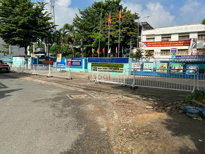 Hình ảnh Bán đất thổ cư lô Góc 2 mat tiền đường số 6, Bình Trưng Tây (đường oto