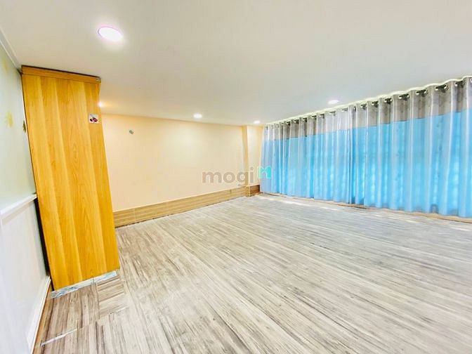 Hình ảnh Phòng trống siêu rộng giá hạt dẻ