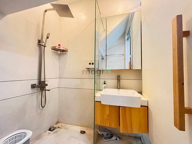 Hình ảnh CHDV mới gần Sân bay Tân Sơn Nhất