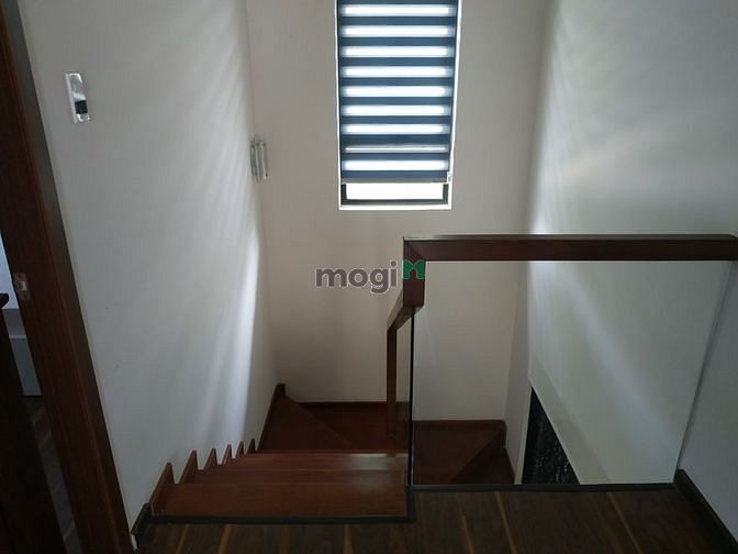 Hình ảnh Cho thuê Biệt thự Sân vườn ngay Lakeview Quận 2 18tr 350m2