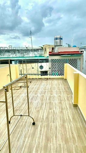 Hình ảnh CA SĨ BÁN NHÀ Tôn Đản Q4 49m2 2ty150 Sổ Hồng Riêng