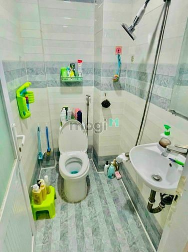 Hình ảnh CA SĨ BÁN NHÀ Tôn Đản Q4 49m2 2ty150 Sổ Hồng Riêng