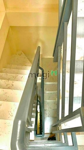 Hình ảnh CA SĨ BÁN NHÀ Tôn Đản Q4 49m2 2ty150 Sổ Hồng Riêng