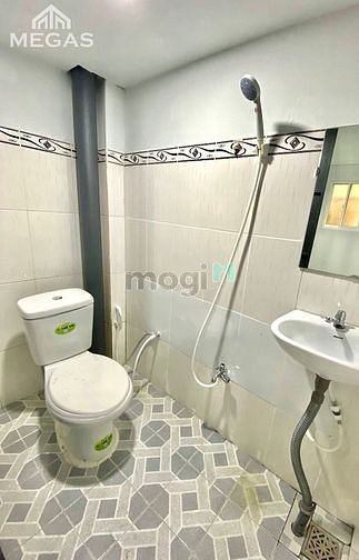 Hình ảnh Phòng mới xây thoáng máy giáp Tên Lửa
