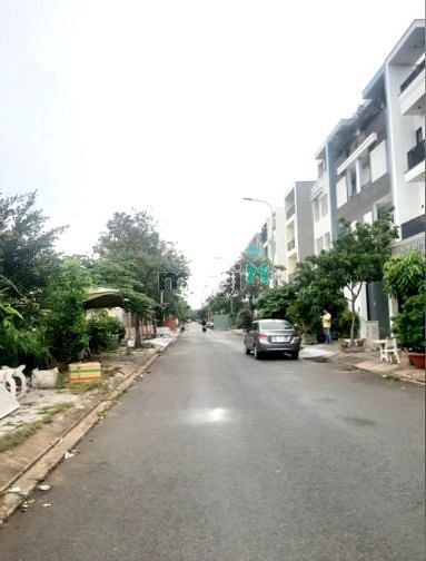 Hình ảnh Sở hữu ngay lô đất MT Lũy Bán Bích, đối diện UBND Q. Tân Phú, 1TỶ880