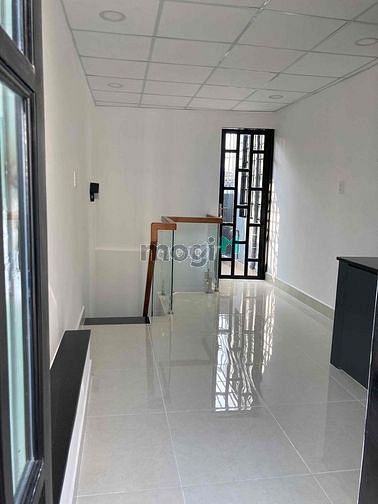 Hình ảnh Cho Thuê Nhà MT trung tâm Quận Nhất