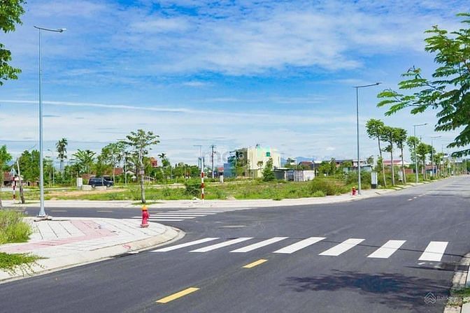 Hình ảnh Cần bán nền đất, 96m2, 2tỷ8, khu đô thị Nguyễn Hoàng, An Phú, Q2 - TP