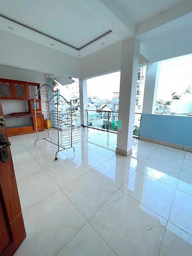 Hình ảnh Cho Thuê Nhà phố Mặt Tiền Đường Lớn
